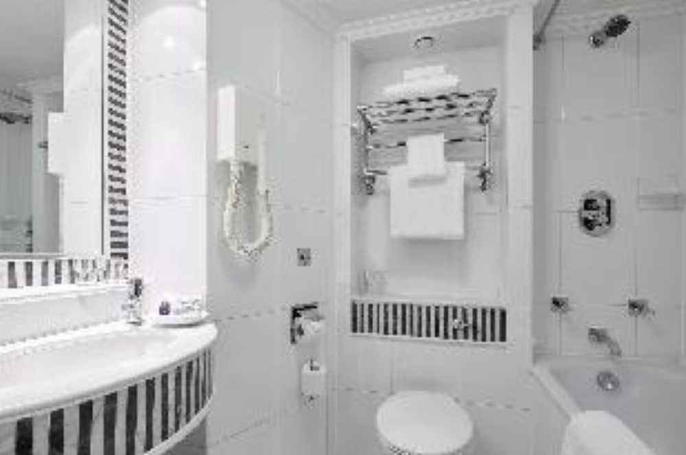 Kingsway Hall Hotel